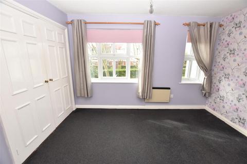 2 bedroom apartment to rent, Tallow Gate, South Woodham Ferrers