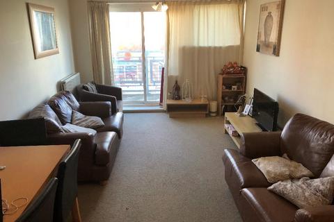 2 bedroom flat to rent, Compair Crescent, Ipswich IP2