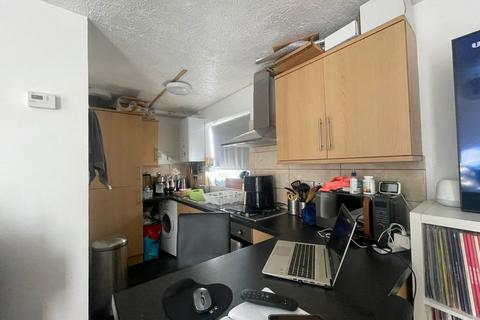 1 bedroom flat for sale, Essex Court, Essex Road, Gravesend, Kent, DA11