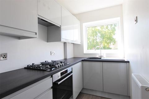 2 bedroom flat to rent, Lemont Road, Sheffield, S17 4HA