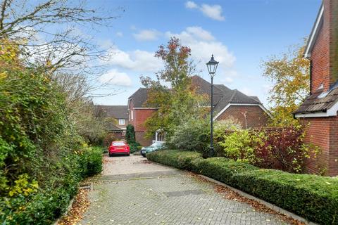 5 bedroom detached house for sale, Ravel Close, Old Farm Park, Milton Keynes