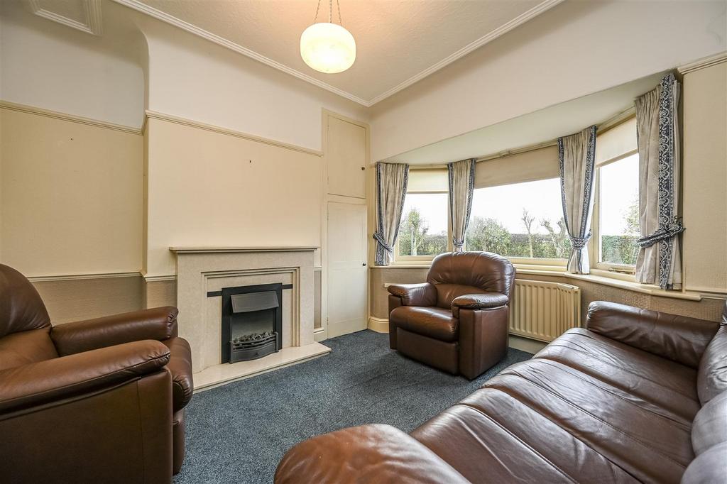 Sitting room / Dining room