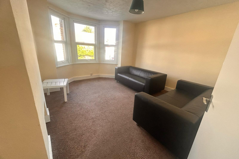 1 bedroom apartment to rent, Eastfield Road, Burnham SL1