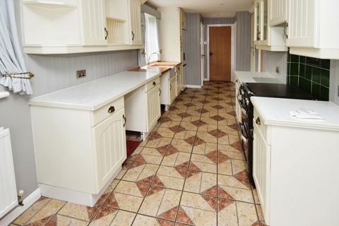 17 Holders Road, Amesbury, Salisbury, SP4 7PW