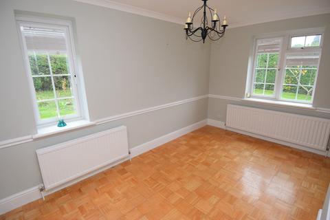 17 Holders Road, Amesbury, Salisbury, SP4 7PW