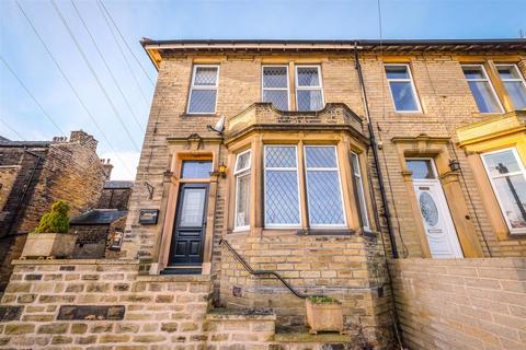 3 bedroom end of terrace house for sale, Huddersfield Road, Halifax