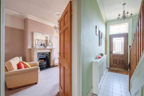 3 bedroom end of terrace house for sale, Huddersfield Road, Halifax