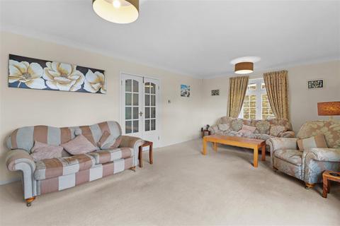 4 bedroom detached house for sale, North Way, Seaford