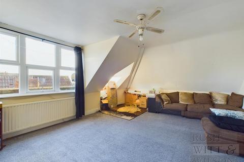 2 bedroom flat for sale, Cloudesley Road, St. Leonards-On-Sea