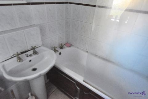 12 Northover Close, Wolverhampton, WV9 5LT