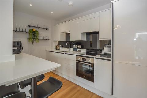 1 bedroom apartment for sale, 8 Ingrave Road, Brentwood