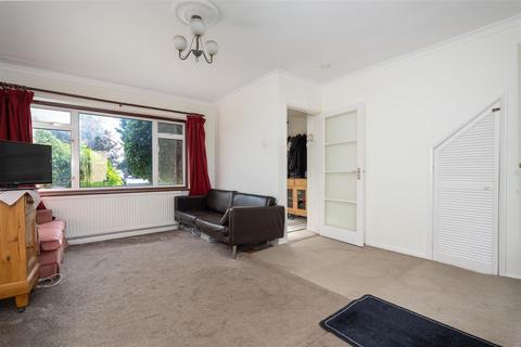 3 bedroom end of terrace house for sale, Field Common Lane, Walton-On-Thames