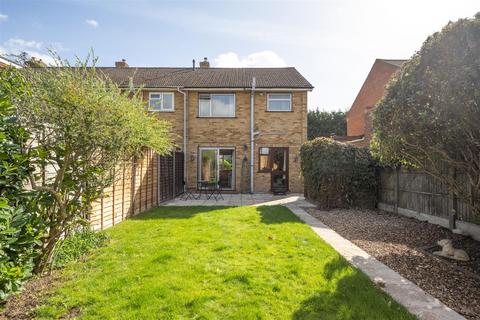 3 bedroom end of terrace house for sale, Field Common Lane, Walton-On-Thames