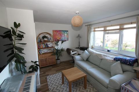 1 bedroom flat for sale, Essex Square, Salisbury