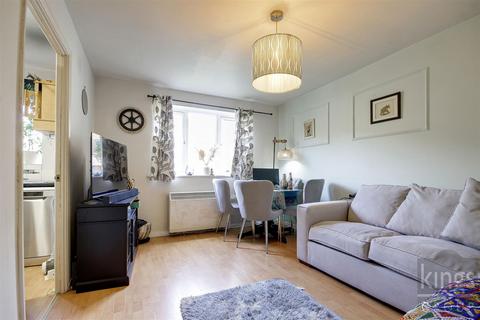 1 bedroom flat for sale, Watkin Mews, Enfield (Chain free)