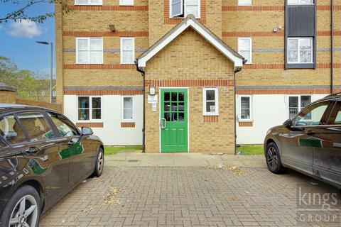 1 bedroom flat for sale, Watkin Mews, Enfield (Chain free)