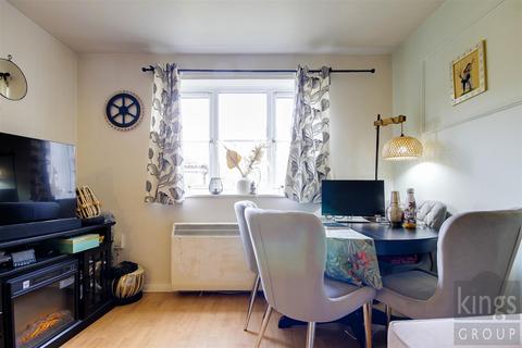 1 bedroom flat for sale, Watkin Mews, Enfield (Chain free)