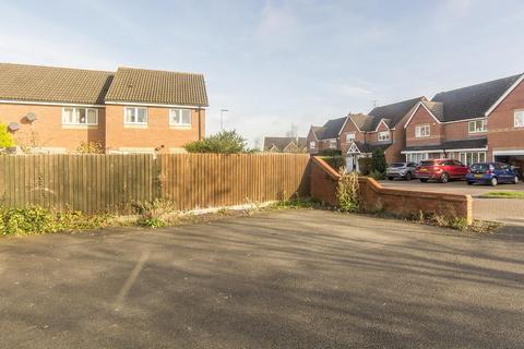 3 bedroom end of terrace house for sale, Thatch Meadow Drive, Market Harborough