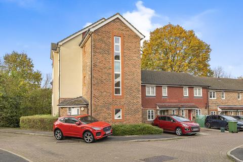 2 bedroom flat for sale, School Meadow, Surrey GU2