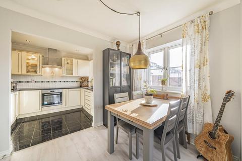 28 School Meadow, Guildford, GU2 8GY