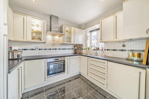 28 School Meadow, Guildford, GU2 8GY