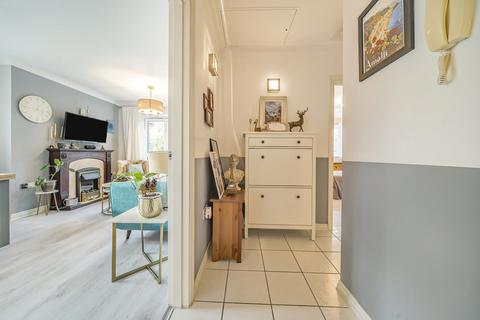 28 School Meadow, Guildford, GU2 8GY