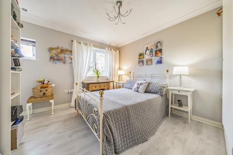 28 School Meadow, Guildford, GU2 8GY