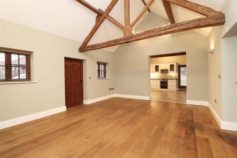 3 bedroom barn conversion to rent, Wilton Barns Close, Bishop Wilton, York