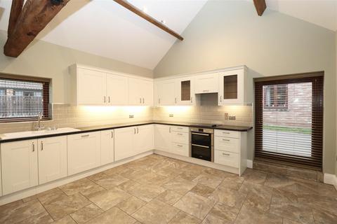 3 bedroom barn conversion to rent, Wilton Barns Close, Bishop Wilton, York