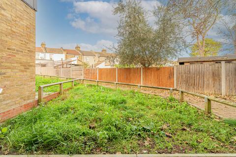 2 bedroom terraced house for sale, London E7