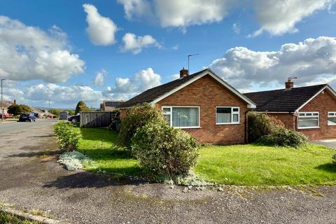 2 bedroom detached bungalow for sale, Hillview Lane, Tewkesbury GL20