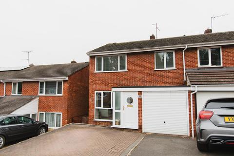 3 bedroom semi-detached house for sale, Valley Road, Banbury, OX16