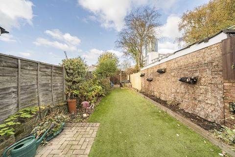 3 bedroom house for sale, New Road, Brentford TW8