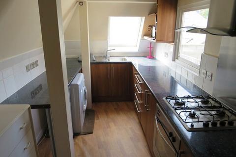 3 bedroom flat to rent, Cowley Road