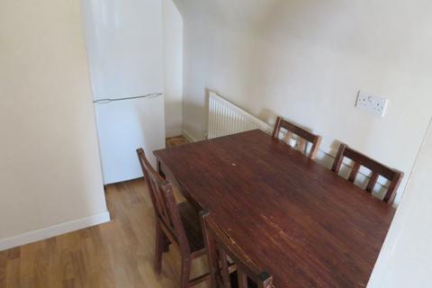 3 bedroom flat to rent, Cowley Road