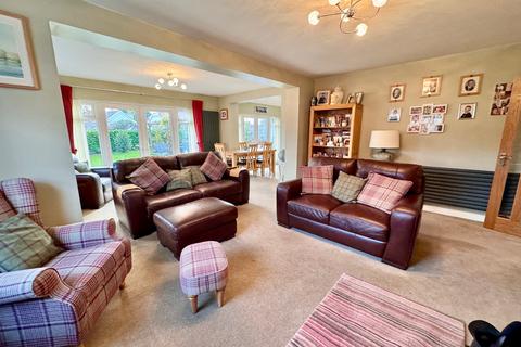 27 Abbey Crescent, Thorpe-le-soken, Clacton-on-sea, CO16 0LH