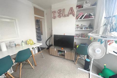 1 bedroom flat to rent, St. Georges Road, Worthing