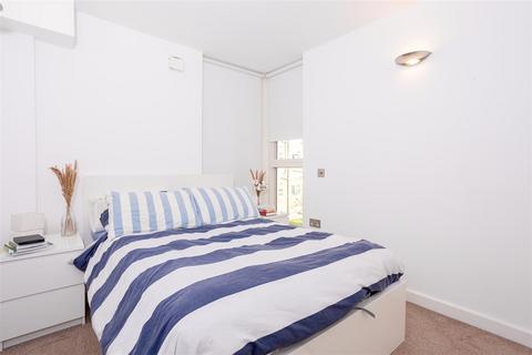 1 bedroom apartment to rent, Walm Lane, NW2