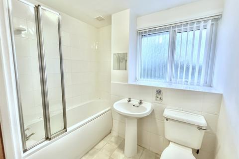 4 bedroom detached house for sale, Boscombe Drive, Wallsend, Tyne and Wear, NE28