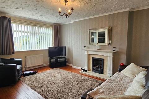 3 bedroom semi-detached house to rent, Chorley, Chorley PR7