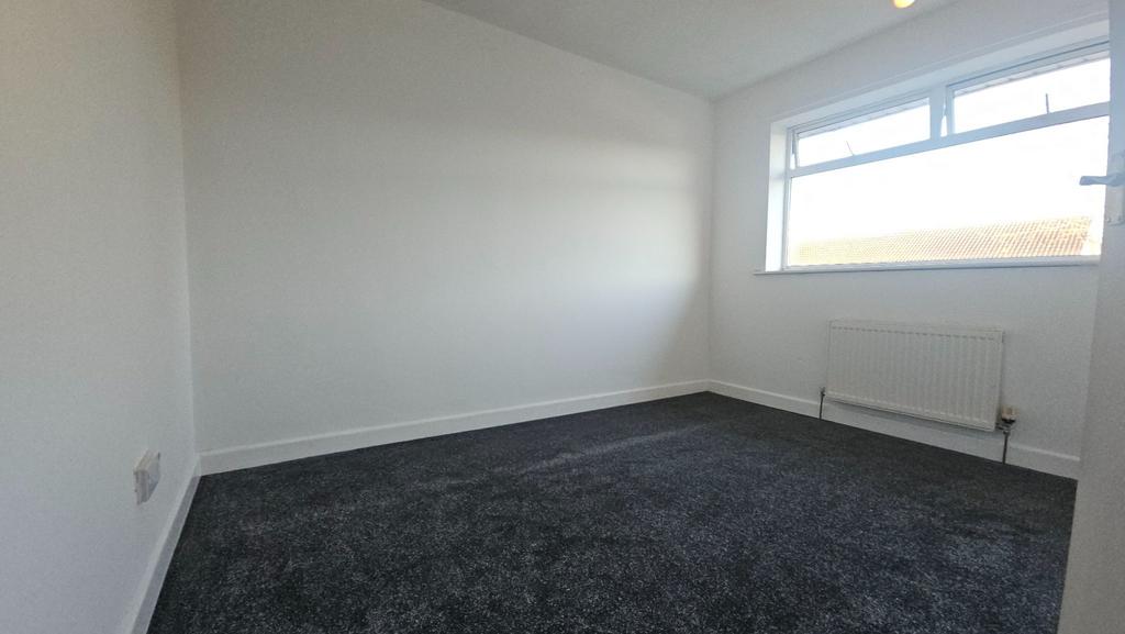 Rear bedroom