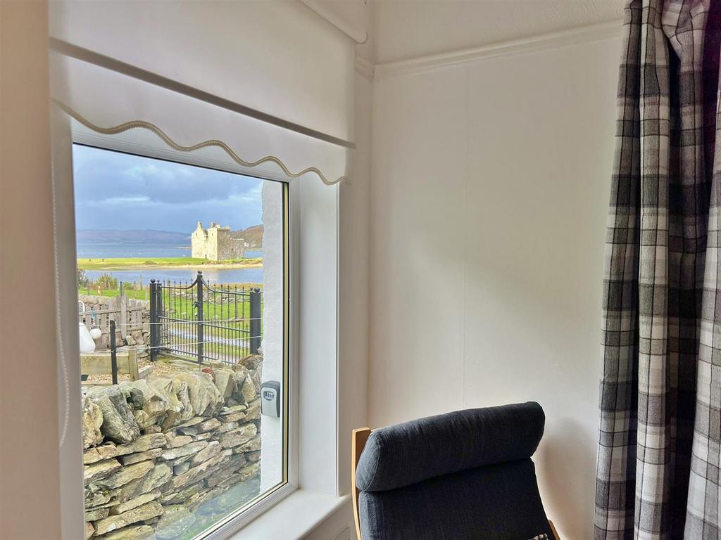 Lounge view Lochranza castle
