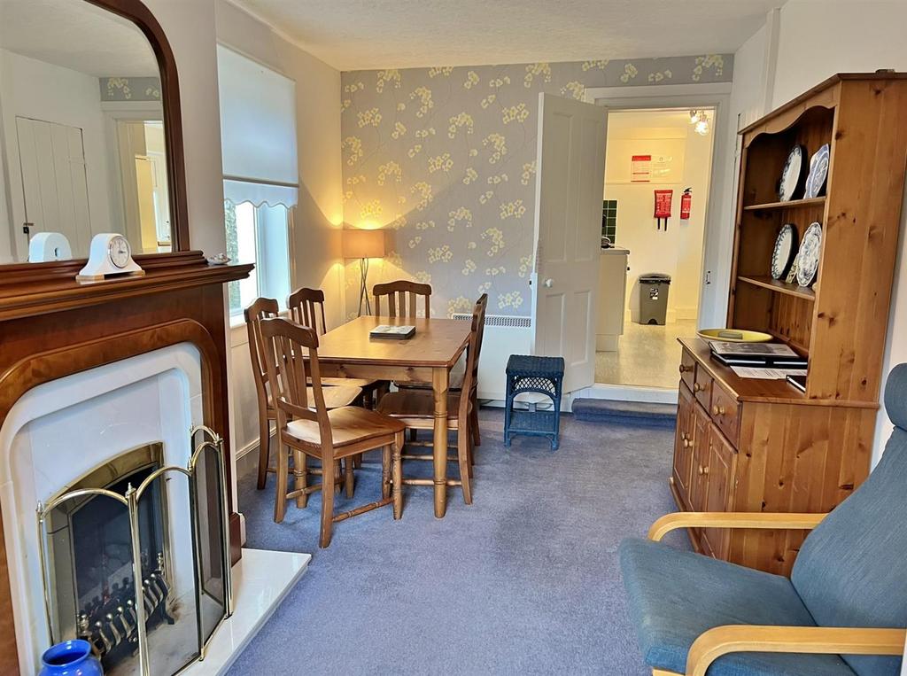 Dining/ Sitting room towards kitchen