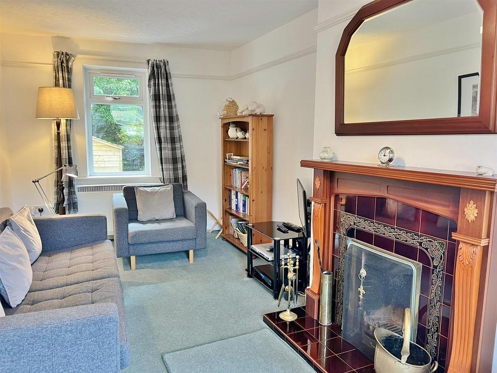 Lounge to rear window