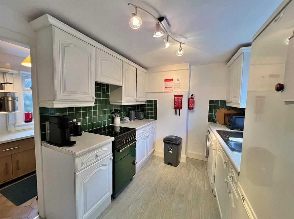 Kitchen to utility space