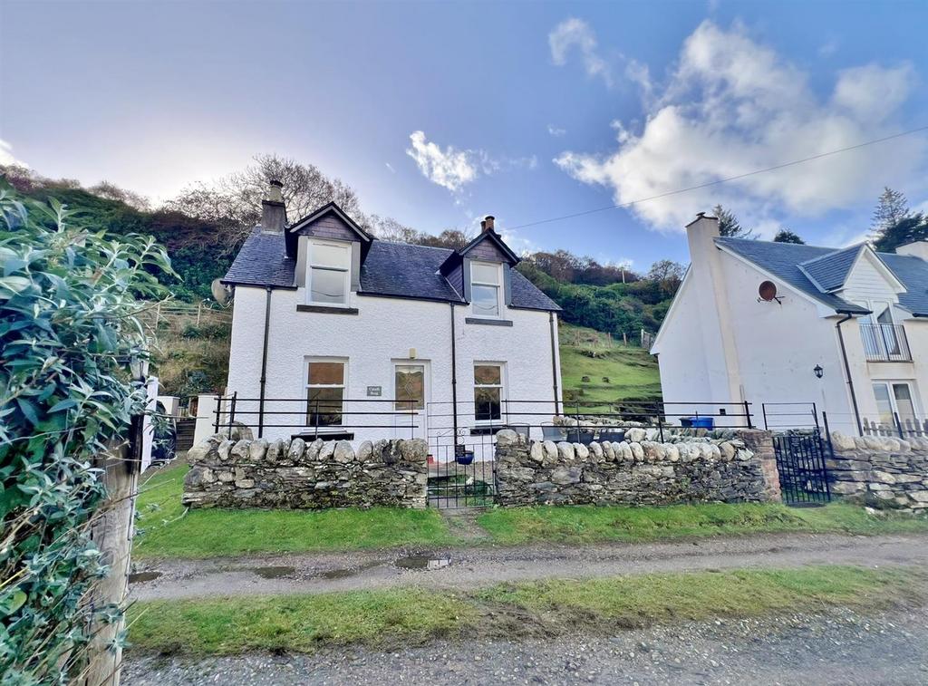 Front of Caladh Beag
