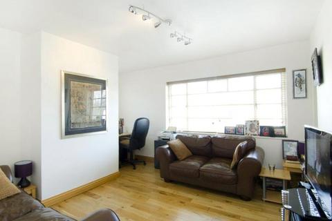 2 bedroom apartment to rent, Ossulton Way, Hampstead Garden Suburb, London, N2