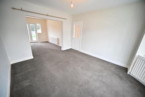 4 bedroom semi-detached house to rent, Newbridge Crescent, Wolverhampton WV6