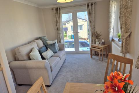 2 bedroom park home for sale, Gillingham, Kent, ME8