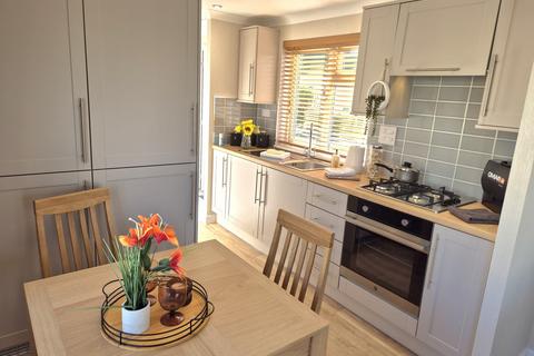 1 bedroom park home for sale, Gillingham, Kent, ME8